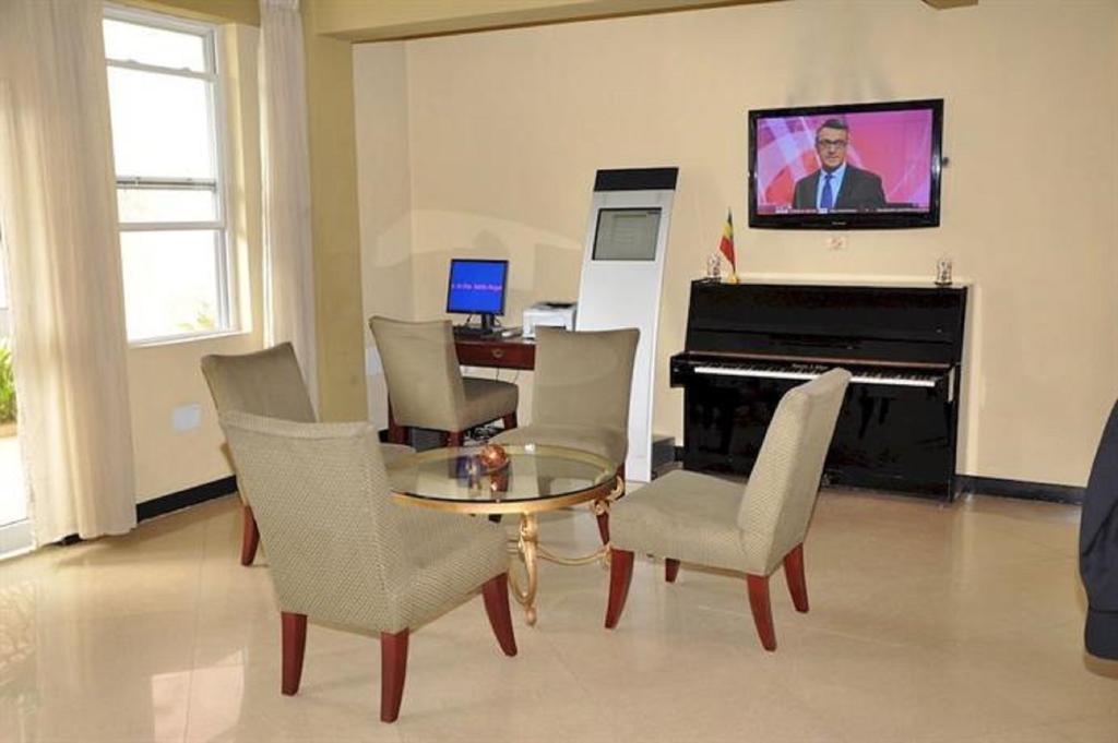 Addis Regency Hotel Luaran gambar